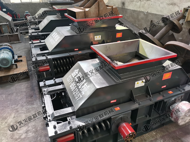 大型對輥破碎制砂機有哪些優勢,購買一臺需要多少錢?