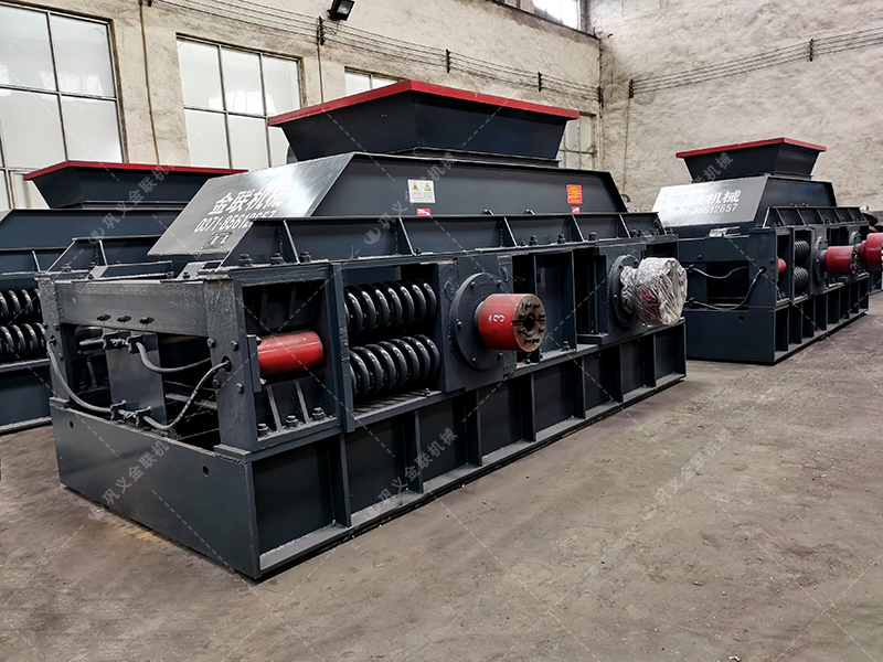 2PG1508大型對輥破碎機發(fā)貨圖片_發(fā)往廣東清遠(yuǎn)_破碎石英砂